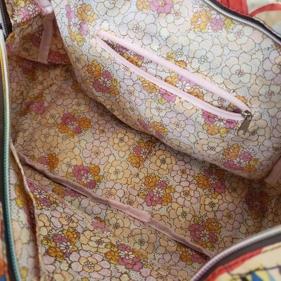 Red Capsicum Satchel - Picture 7 of 8